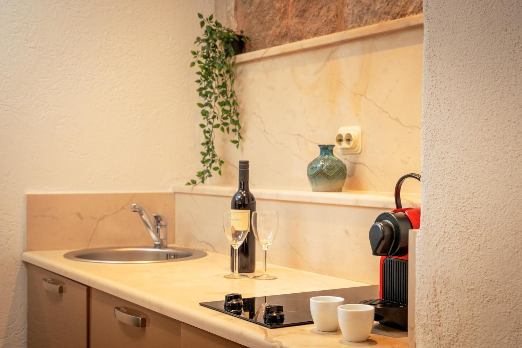 Stonehouse 22 - Zf Hvar Apartman *
